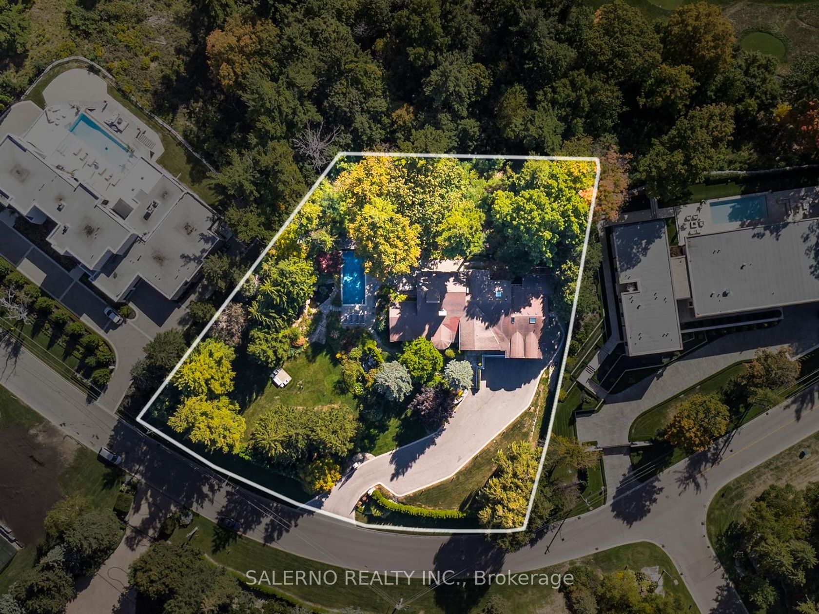 66 Clubhouse Road, East Woodbridge, Vaughan 