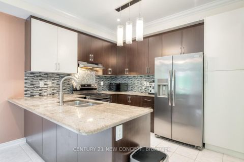Photo 7 at 521 McGregor Farm Trail, Glenway Estates, Newmarket