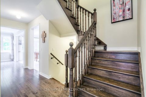 Photo 13 at 521 McGregor Farm Trail, Glenway Estates, Newmarket