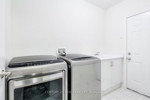 Photo 25 at 521 McGregor Farm Trail, Glenway Estates, Newmarket