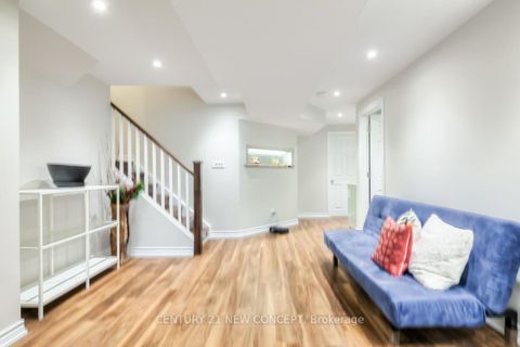 Photo 31 at 521 McGregor Farm Trail, Glenway Estates, Newmarket