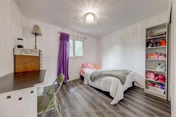 Photo 11 at 27 Pugsley Avenue, Crosby, Richmond Hill