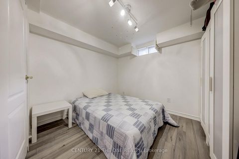 Photo 15 at 27 Pugsley Avenue, Crosby, Richmond Hill