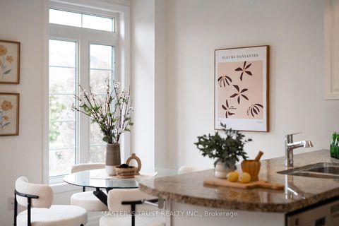 Photo 10 at 27 Beverley Glen Boulevard, Beverley Glen, Vaughan Photo 10 at 27 Beverley Glen Boulevard, Beverley Glen, Vaughan