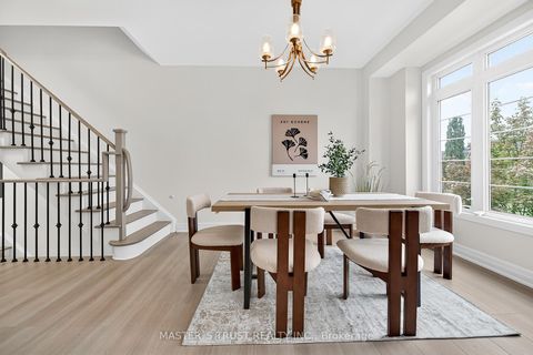 Photo 12 at 27 Beverley Glen Boulevard, Beverley Glen, Vaughan Photo 12 at 27 Beverley Glen Boulevard, Beverley Glen, Vaughan