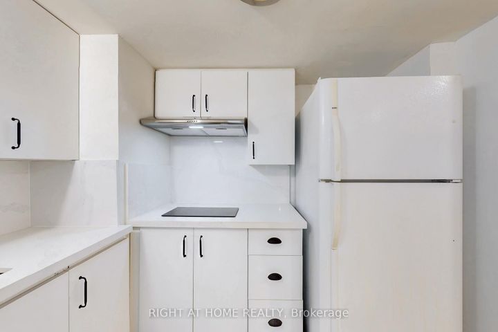 Photo 31 at 203 Thoms Crescent, Central Newmarket, Newmarket