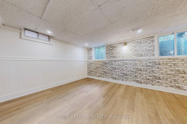 Photo 33 at 203 Thoms Crescent, Central Newmarket, Newmarket