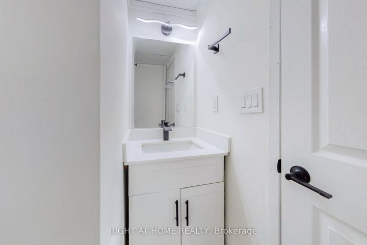 Photo 37 at 203 Thoms Crescent, Central Newmarket, Newmarket
