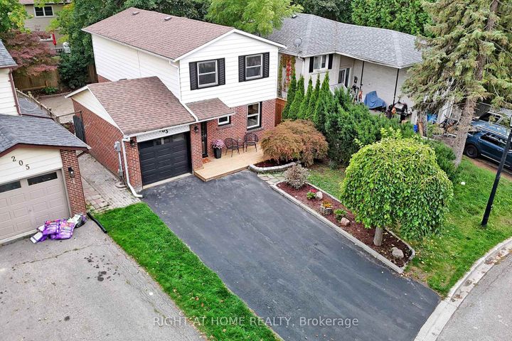 Photo 43 at 203 Thoms Crescent, Central Newmarket, Newmarket