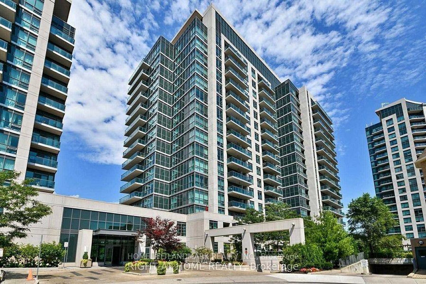 901 - 35 Brian Peck Crescent, Thorncliffe Park, Toronto 
