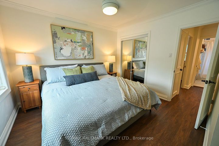 Photo 11 at 3318 Bathurst Street, Lawrence, Toronto