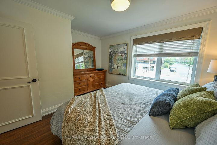 Photo 13 at 3318 Bathurst Street, Lawrence, Toronto
