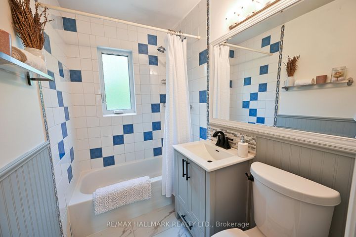 Photo 18 at 3318 Bathurst Street, Lawrence, Toronto