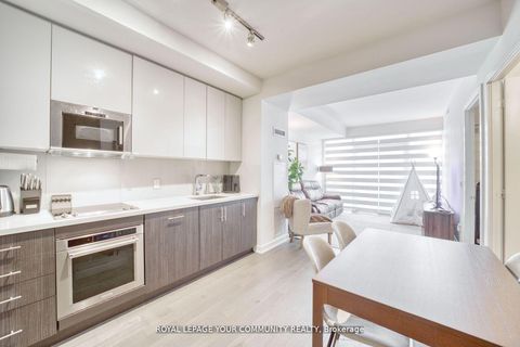 Photo 1 at 1711 - 330 Richmond Street W, Waterfront Communities C1, Toronto