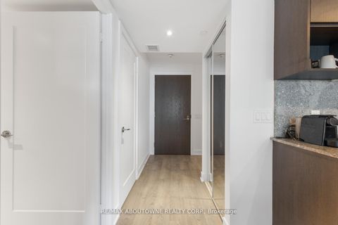 Photo 4 at 801 - 7 Mabelle Avenue, City Centre West, Toronto