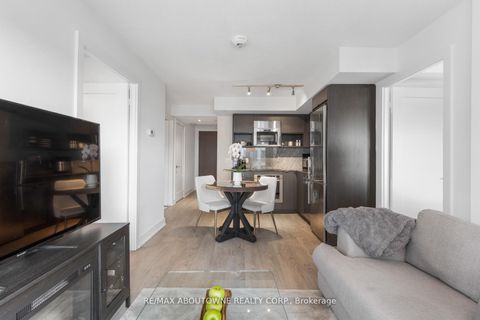 Photo 8 at 801 - 7 Mabelle Avenue, City Centre West, Toronto