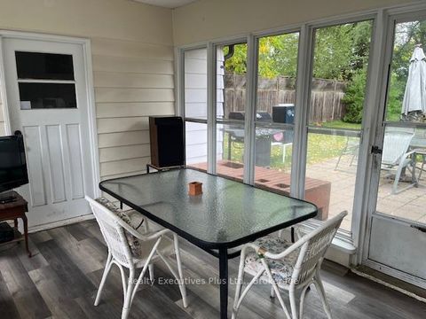Photo 22 at 122 Hawthorne Road, CO Central, Oakville