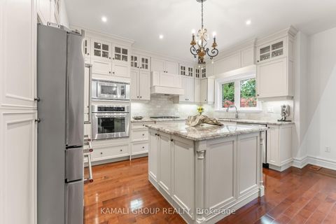 Photo 7 at 12 San Antonio Court, Oak Ridges, Richmond Hill