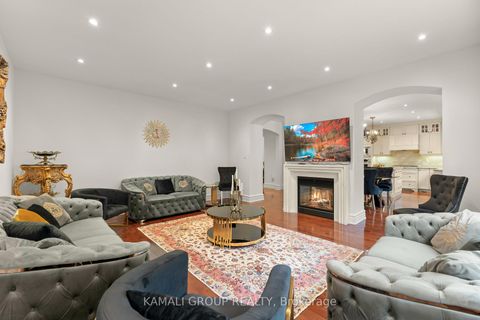 Photo 14 at 12 San Antonio Court, Oak Ridges, Richmond Hill