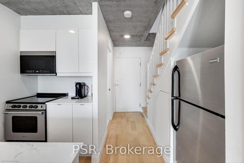 Photo 2 at 511 - 954 King Street W, Niagara, Toronto