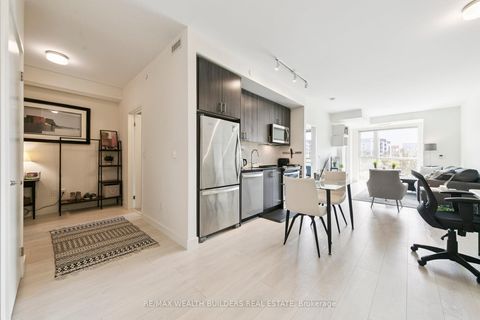 Photo 6 at 202 - 150 Sabina Drive, GO Glenorchy, Oakville