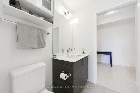 Photo 12 at 202 - 150 Sabina Drive, GO Glenorchy, Oakville