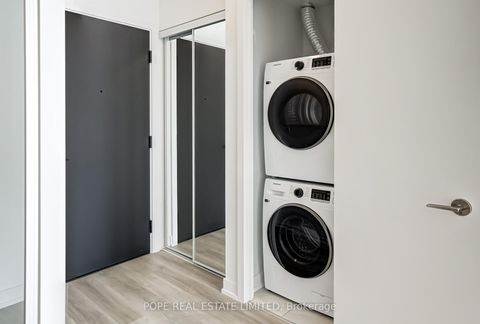 Photo 16 at 522 - 28 Eastern Avenue, Moss Park, Toronto