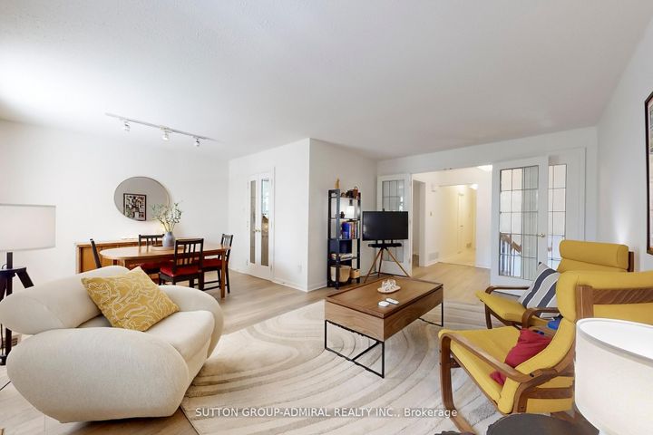 Photo 4 at 46 Merrylynn Drive, North Richvale, Richmond Hill