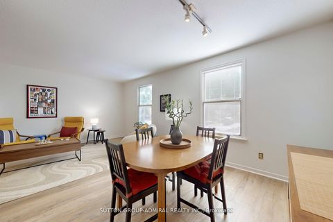 Photo 6 at 46 Merrylynn Drive, North Richvale, Richmond Hill