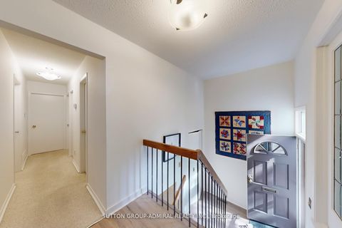 Photo 20 at 46 Merrylynn Drive, North Richvale, Richmond Hill