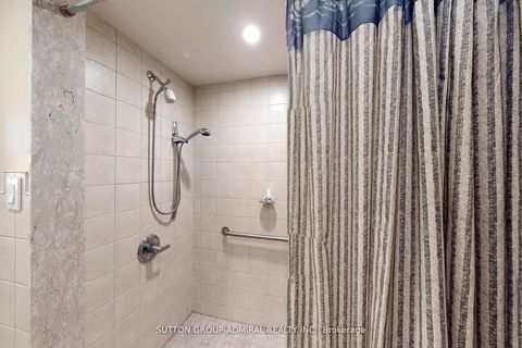 Photo 26 at 46 Merrylynn Drive, North Richvale, Richmond Hill