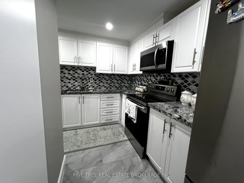 Photo 13 at 816 - 80 Grandravine Drive, York University Heights, Toronto