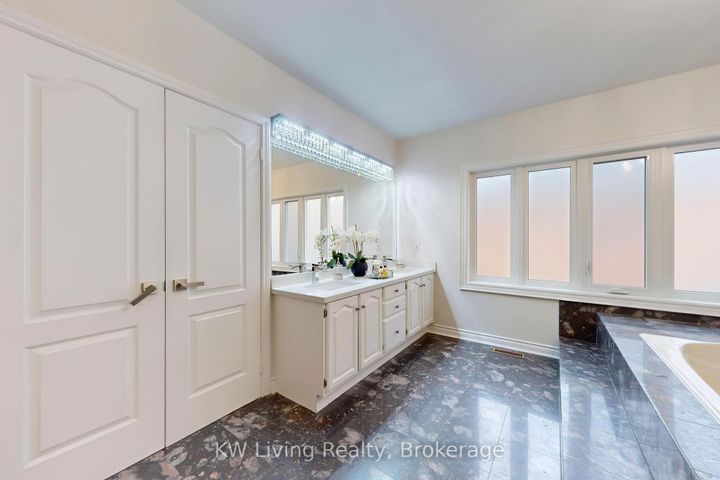 Photo 26 at 34 Glenarden Crescent, Bayview Hill, Richmond Hill