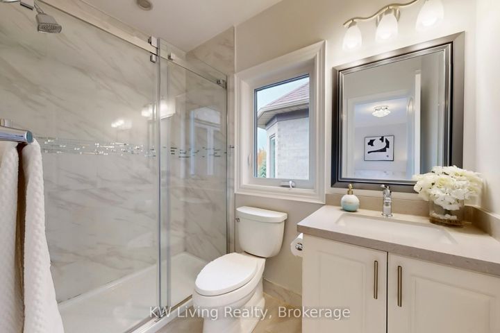 Photo 36 at 34 Glenarden Crescent, Bayview Hill, Richmond Hill