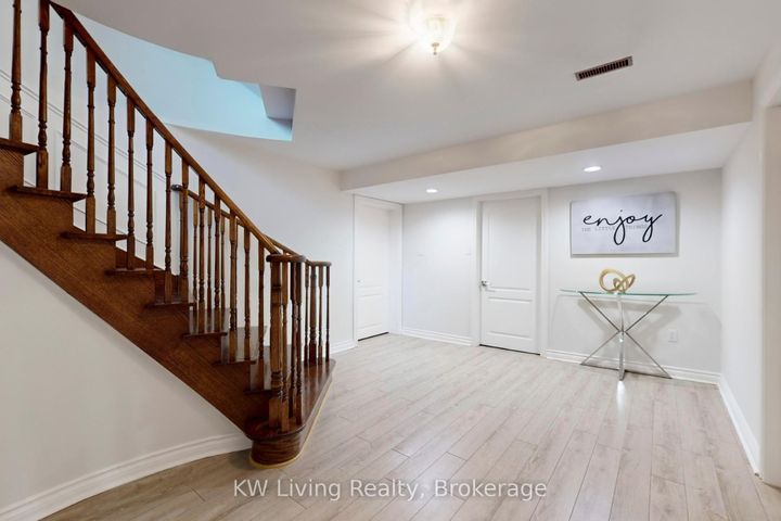 Photo 37 at 34 Glenarden Crescent, Bayview Hill, Richmond Hill