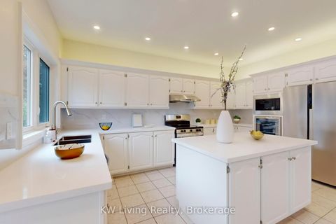 Photo 17 at 34 Glenarden Crescent, Bayview Hill, Richmond Hill