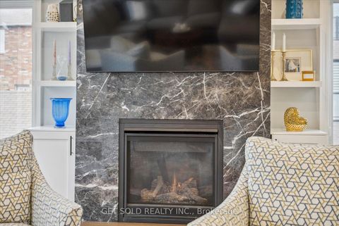 Photo 14 at 63 Laval Street, Vellore Village, Vaughan