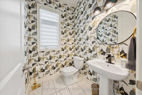 Photo 17 at 63 Laval Street, Vellore Village, Vaughan