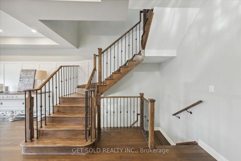 Photo 18 at 63 Laval Street, Vellore Village, Vaughan