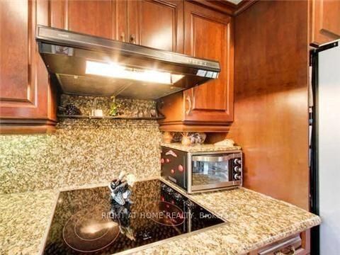 Photo 4 at 12 Eldorado Court, York University Heights, Toronto