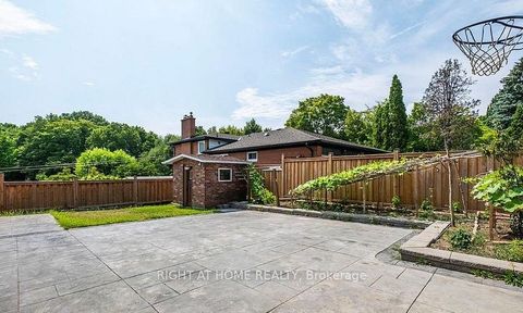 Photo 10 at 12 Eldorado Court, York University Heights, Toronto
