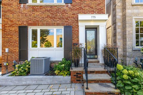 Photo 3 at 775 Millwood Road, Leaside, Toronto