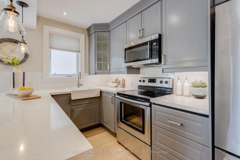 Photo 13 at 775 Millwood Road, Leaside, Toronto