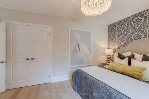 Photo 18 at 775 Millwood Road, Leaside, Toronto