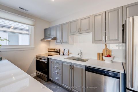 Photo 25 at 775 Millwood Road, Leaside, Toronto