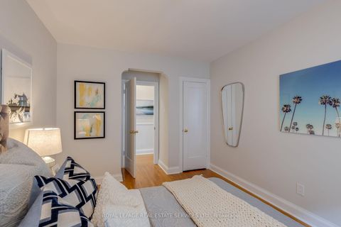 Photo 35 at 775 Millwood Road, Leaside, Toronto