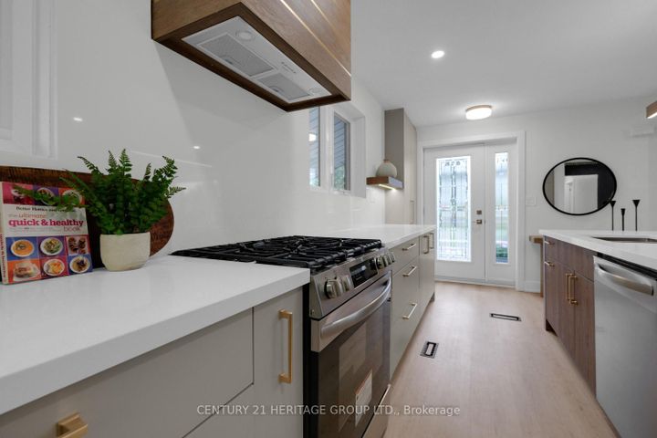 Photo 16 at 43 Howell Square, Malvern, Toronto