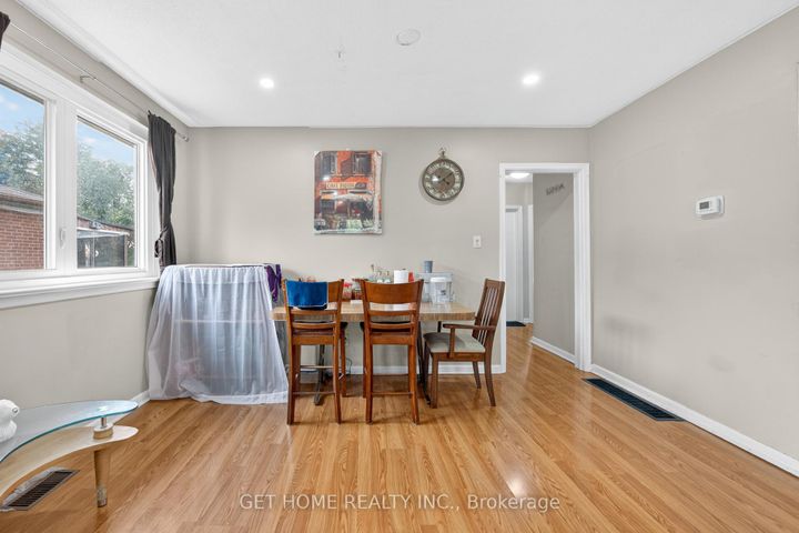 Photo 6 at 18 SHIER Drive, Woburn, Toronto