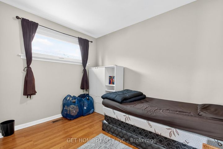 Photo 12 at 18 SHIER Drive, Woburn, Toronto