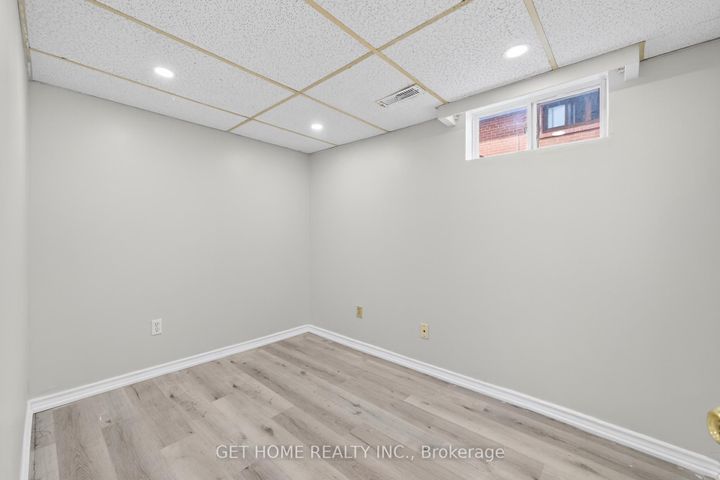 Photo 24 at 18 SHIER Drive, Woburn, Toronto